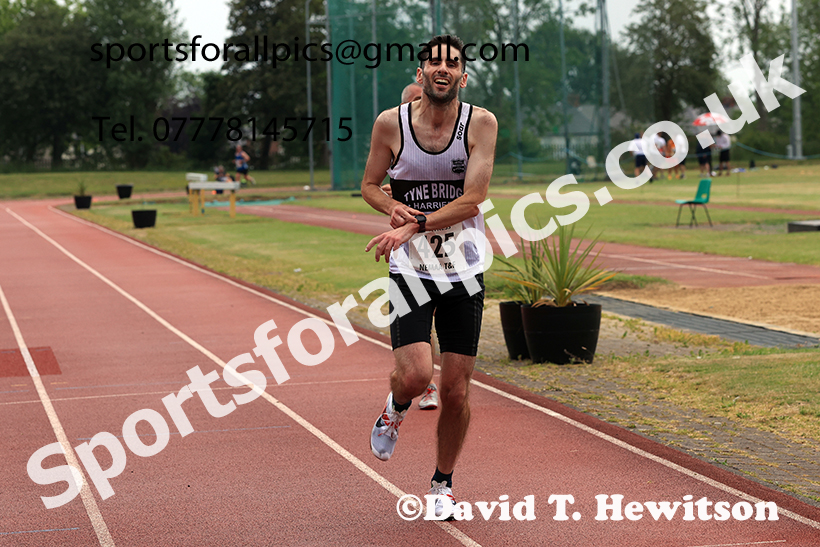 5000 metres, 2025 NEMAA Track and Field, Monkton. Photo: David T. Hewitson/Sports for All Pics